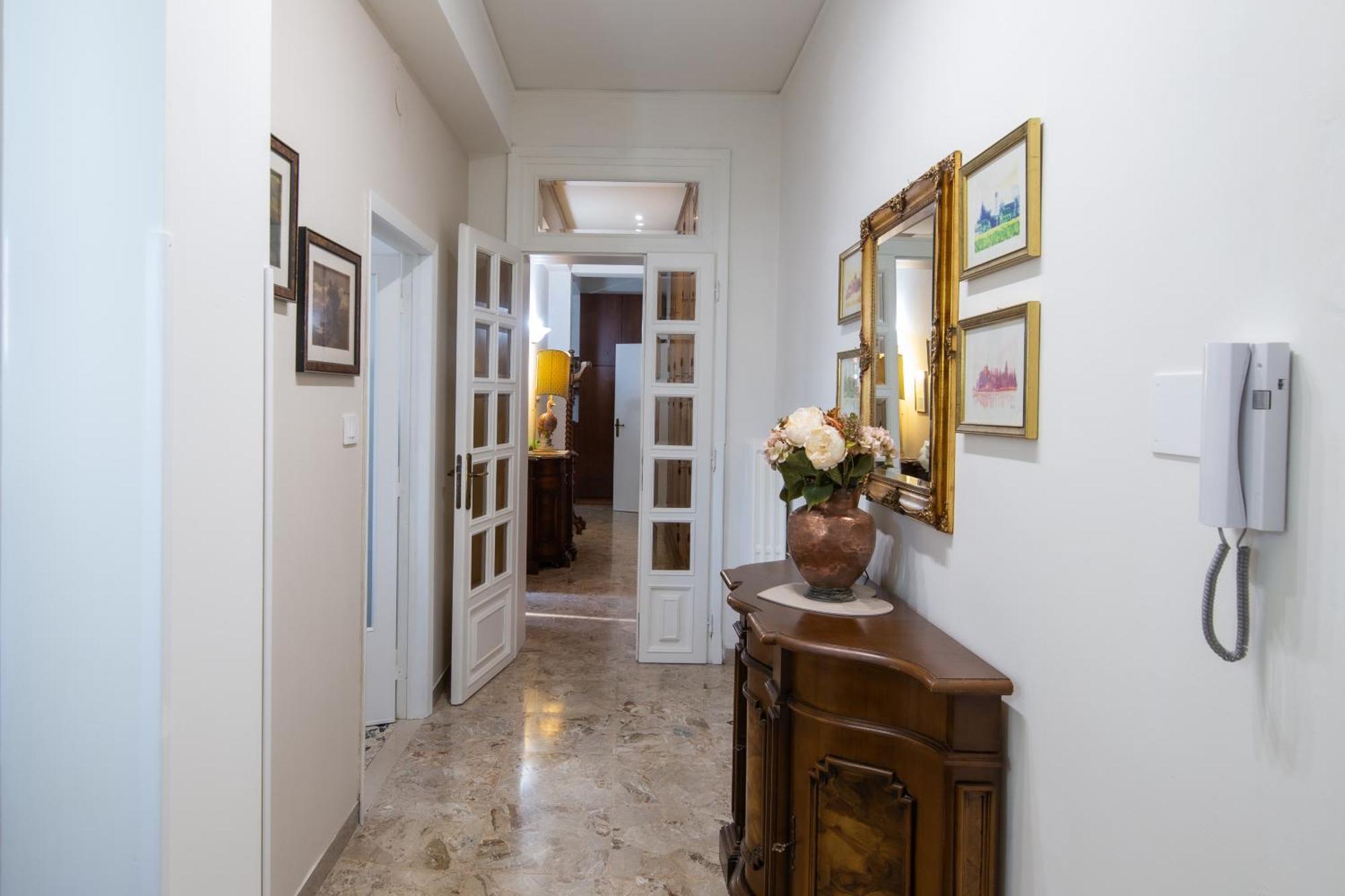 Domus Umberto - Guest House อาเรซโซ ภายนอก รูปภาพ