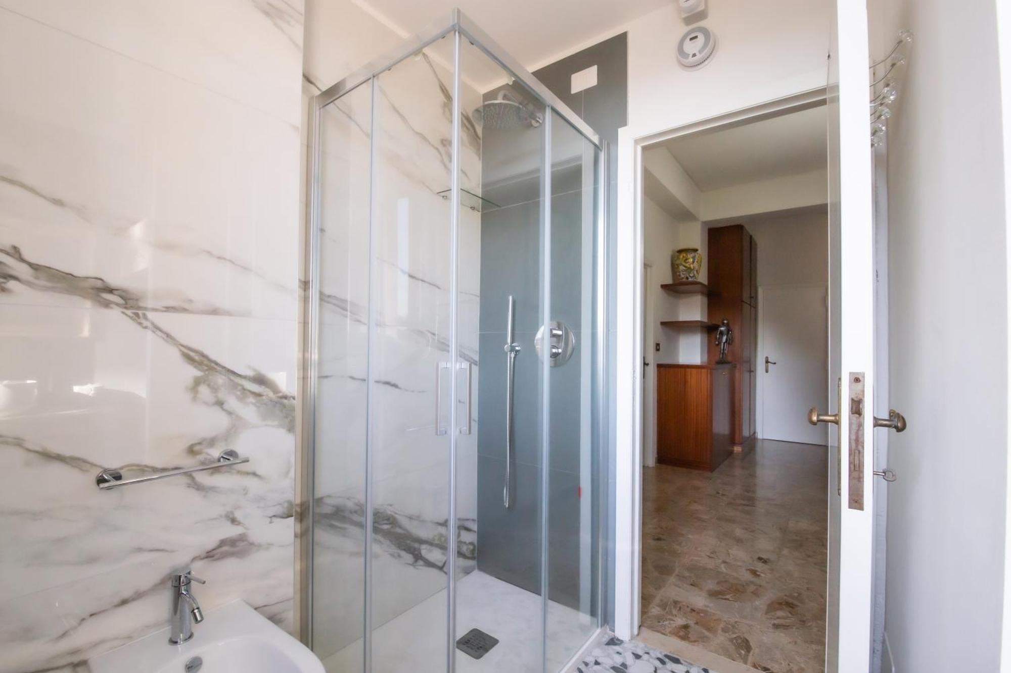 Domus Umberto - Guest House อาเรซโซ ภายนอก รูปภาพ