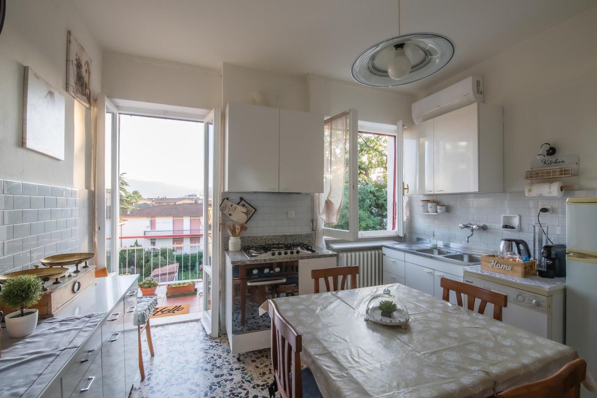 Domus Umberto - Guest House อาเรซโซ ภายนอก รูปภาพ